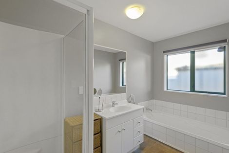 Photo of property in 31 Providence Place, Redwood, Christchurch, 8051