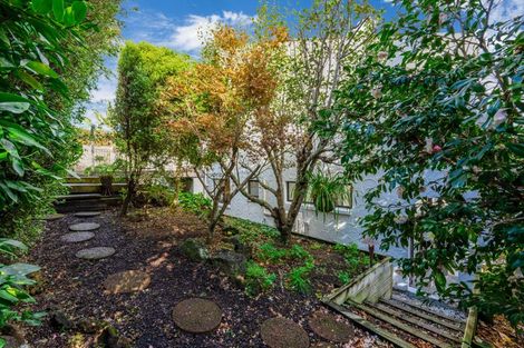 Photo of property in 2/11 Huntly Road, Campbells Bay, Auckland, 0630