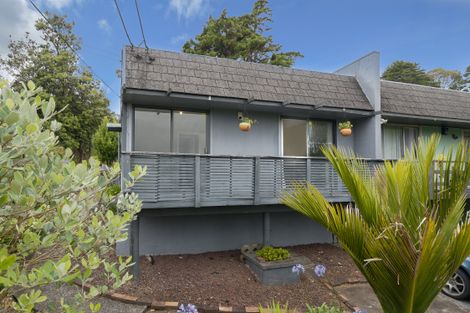 Photo of property in 9 Rangeview Road, Sunnyvale, Auckland, 0612