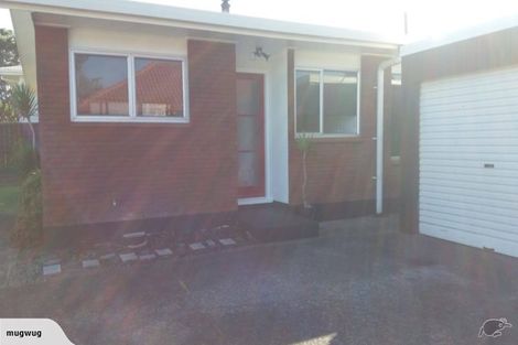 Photo of property in 1/179 Te Atatu Road, Te Atatu South, Auckland, 0610