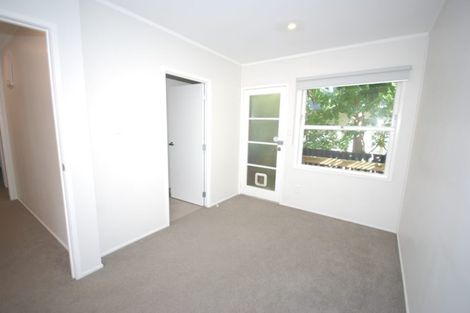Photo of property in 4/8 Tawera Road, Greenlane, Auckland, 1051