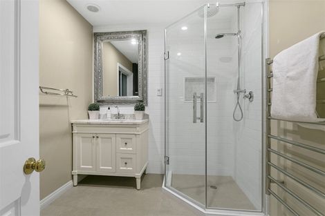 Photo of property in 1/48 Seaton Road, Murrays Bay, Auckland, 0630