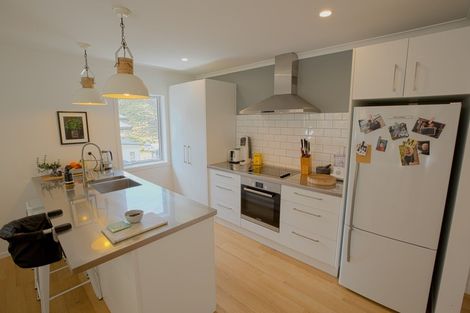 Photo of property in 26 Rarangi Way, Owhiro Bay, Wellington, 6023