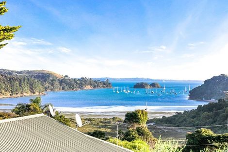 Photo of property in 5 Erua Road, Ostend, Waiheke Island, 1081