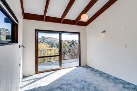 Photo of property in 27 Burns Road, Hospital Hill, Napier, 4110