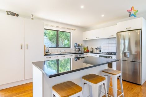 Photo of property in 4 Protea Street, Maungaraki, Lower Hutt, 5010