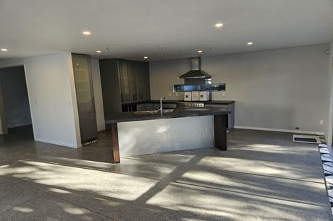 Photo of property in 9a Lupetti Rise, West Harbour, Auckland, 0618