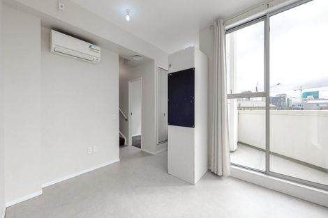 Photo of property in 31 Karo Drive, Te Aro, Wellington, 6011