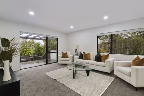 Photo of property in 7 Graham Collins Drive, Windsor Park, Auckland, 0632