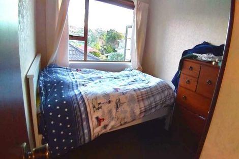 Photo of property in 2/9 Seaton Road, Murrays Bay, Auckland, 0630