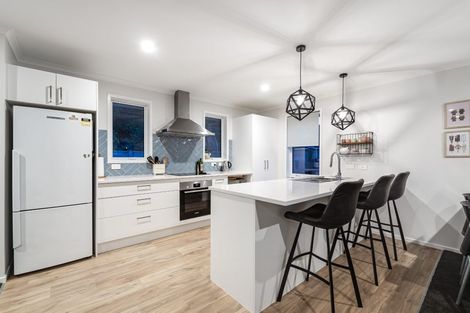 Photo of property in 44 Martingale Drive, Whitby, Porirua, 5024