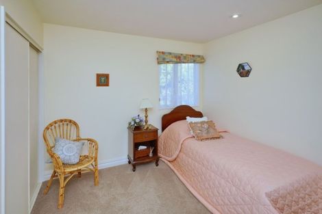 Photo of property in 24 Chesterfield Mews, Russley, Christchurch, 8042