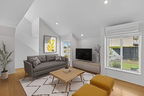 Photo of property in 41a Maygrove Drive, Orewa, 0931