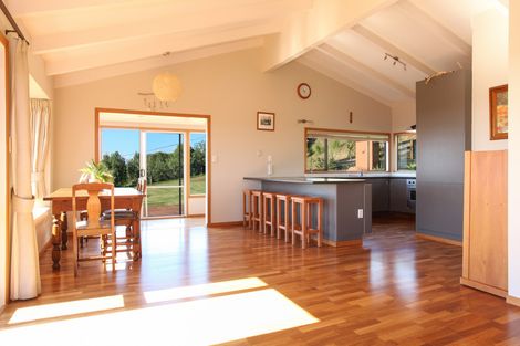 Photo of property in 57 Hills Road, Raglan, 3295