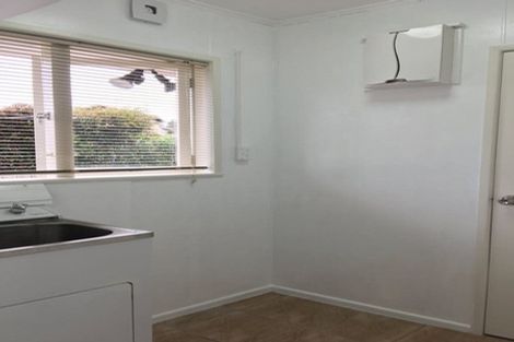 Photo of property in 22 Lynden Avenue, Hillcrest, Auckland, 0627