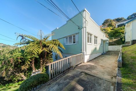 Photo of property in 30 Espin Crescent, Karori, Wellington, 6012