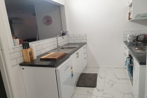 Photo of property in 35 Hanson Grove, Stokes Valley, Lower Hutt, 5019