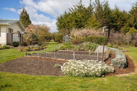 Photo of property in 172 Kina Peninsula Road, Tasman, Upper Moutere, 7173