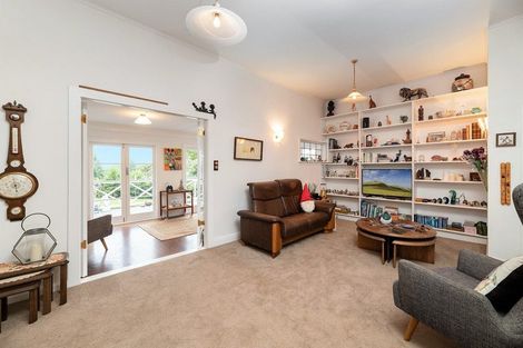 Photo of property in 19 Oliver Road, Eastern Beach, Auckland, 2012