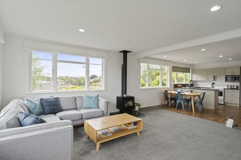 Photo of property in 1 Fairfax Terrace, Frankleigh Park, New Plymouth, 4310