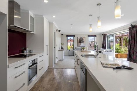 Photo of property in 14 Jefferson Close, Halswell, Christchurch, 8025