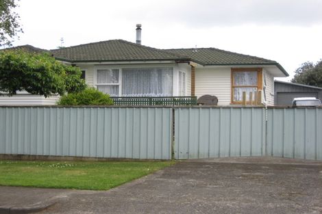Photo of property in 25 Tairere Crescent, Rosehill, Papakura, 2113