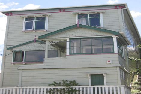 Photo of property in 38 Macdonald Crescent, Te Aro, Wellington, 6011