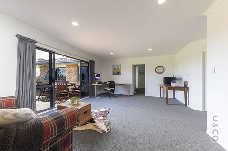 Photo of property in 118 Cottle Road, Taupaki, Henderson, 0782