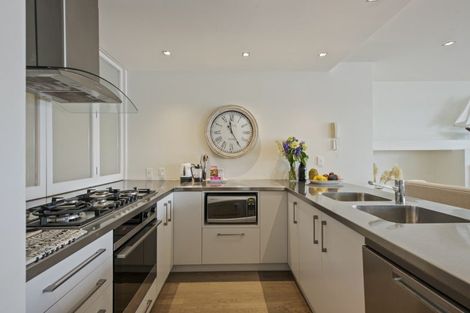 Photo of property in 3/363 Karaka Bay Road, Karaka Bays, Wellington, 6022