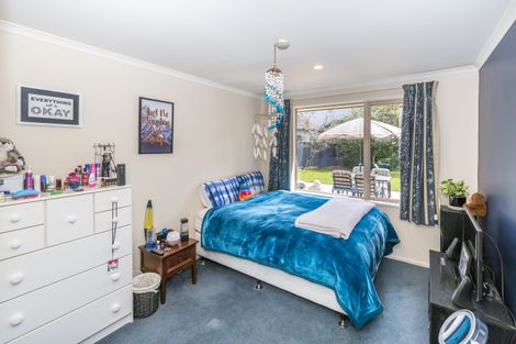 Photo of property in 54 Westpark Drive, Burnside, Christchurch, 8053