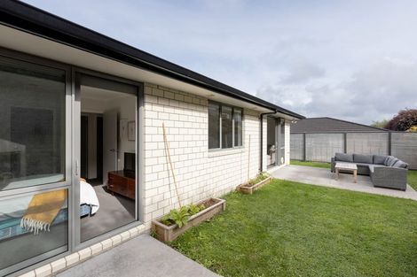 Photo of property in Waterview Estate, 5/4 Greystone Place, Omokoroa, 3114