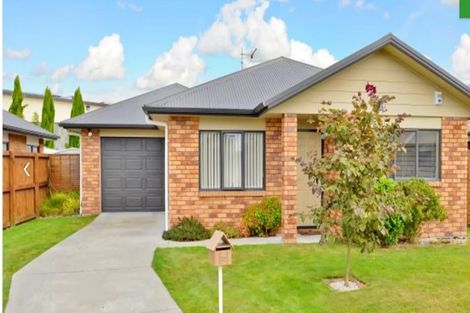 Photo of property in 13 Shrule Place, Huntington, Hamilton, 3210