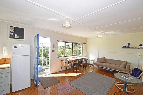 Photo of property in 8 Spray Crescent, Leigh, 0985