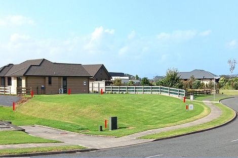 Photo of property in 16 Breton Drive, Waipu, 0510