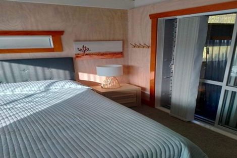 Photo of property in 120 Ferry Road, Arkles Bay, Whangaparaoa, 0932