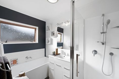 Photo of property in 60 Pulham Crescent, Queenwood, Hamilton, 3210