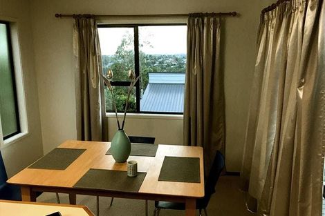 Photo of property in 1/13 Target Road, Totara Vale, Auckland, 0629