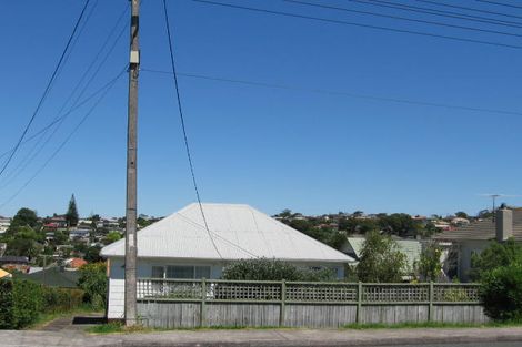 Photo of property in 24 Dallinghoe Crescent, Milford, Auckland, 0620