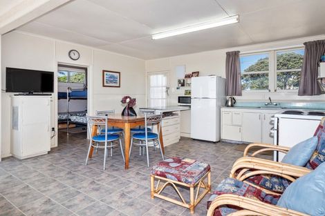 Photo of property in 91 Karewa Parade, Papamoa Beach, Papamoa, 3118