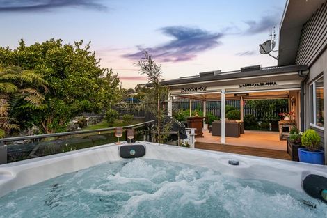 Photo of property in 6 Sunnyview Road, Greenhithe, Auckland, 0632