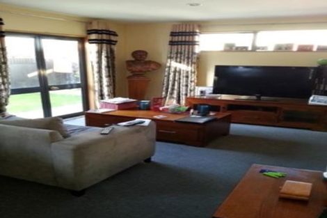 Photo of property in 2/12 Elizabeth Street, Riccarton, Christchurch, 8011