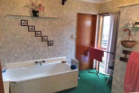 Photo of property in 25 Powells Road, Cable Bay, 0420