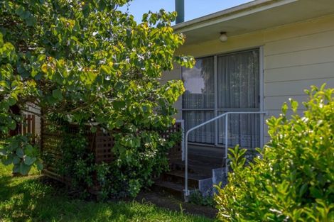 Photo of property in 6 Baillie Crescent, Carterton, 5713