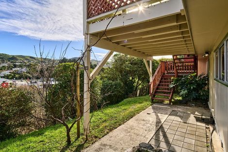 Photo of property in 15b Florio Terrace, Tawa, Wellington, 5028