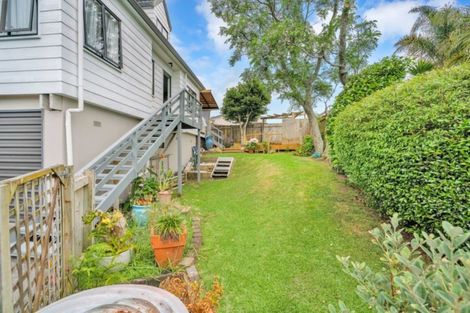 Photo of property in 1/136 Bradbury Road, Botany Downs, Auckland, 2010