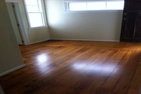 Photo of property in 76a Kelburn Parade, Kelburn, Wellington, 6012