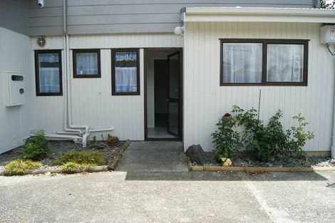 Photo of property in 13 Balloch Street, Randwick Park, Auckland, 2105