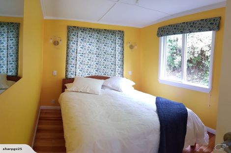 Photo of property in 130 Owhiro Bay Parade, Owhiro Bay, Wellington, 6023