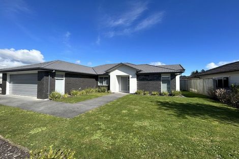 Photo of property in 71 Links Drive, Waiwhakaiho, New Plymouth, 4312