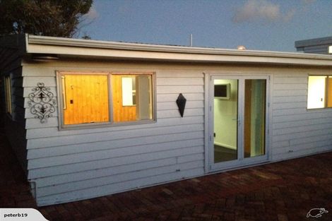 Photo of property in 37 Mulberry Street, Maungaraki, Lower Hutt, 5010